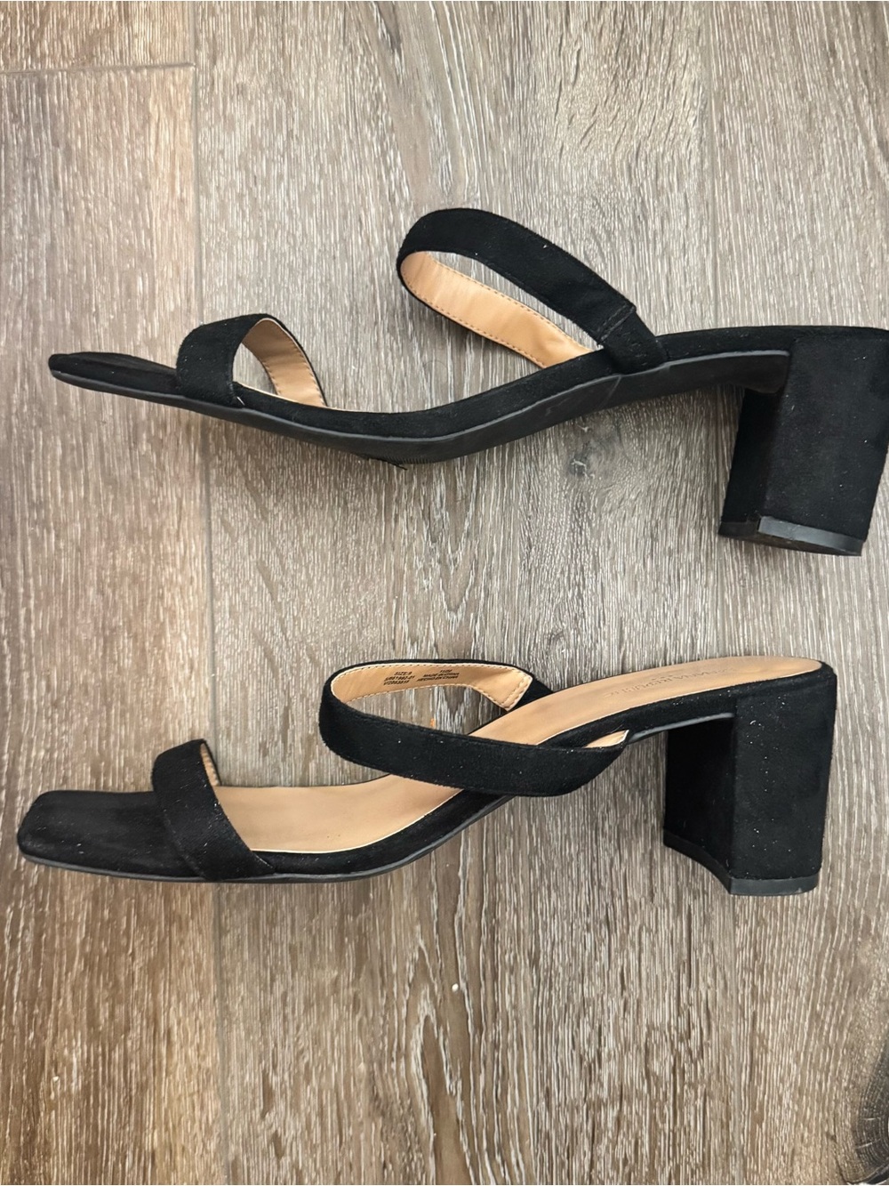 Banana Republic Black Women's Strappy Block Heel Sandals